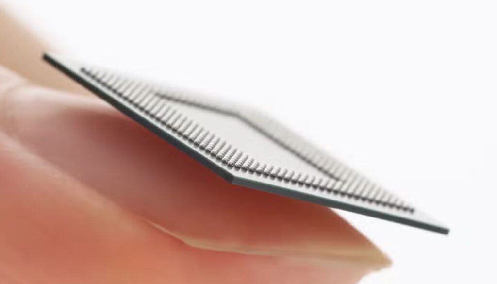 Samsung thin chip on fingertip